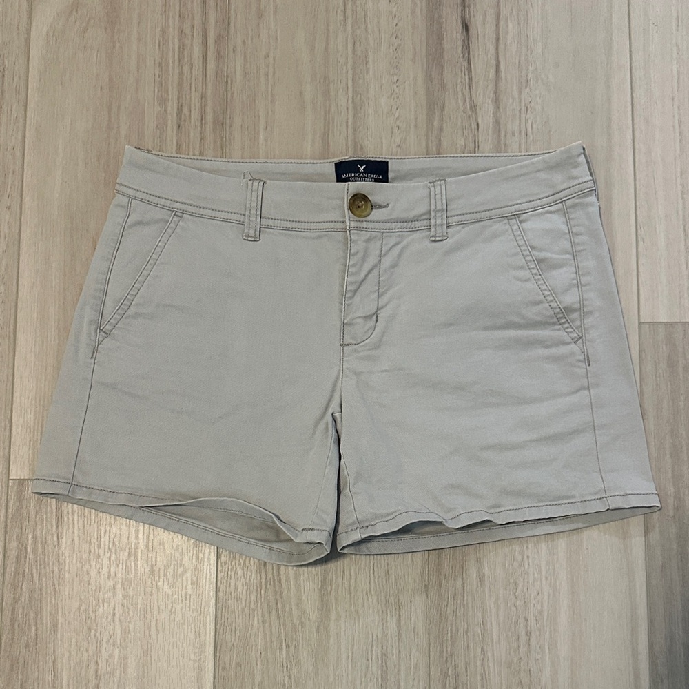 American Eagle Outfitters Women's Stretch Khaki Shorts